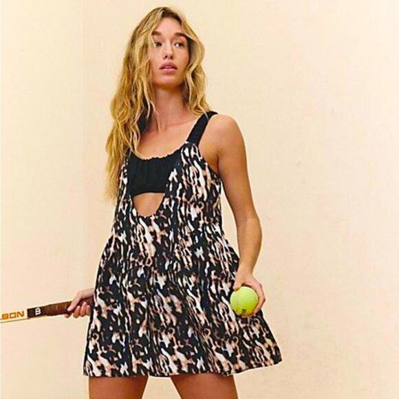 🆕FP Movement by Free People One Two Punch Printed 1 PC Black SZ S NWT - Picture 1 of 5